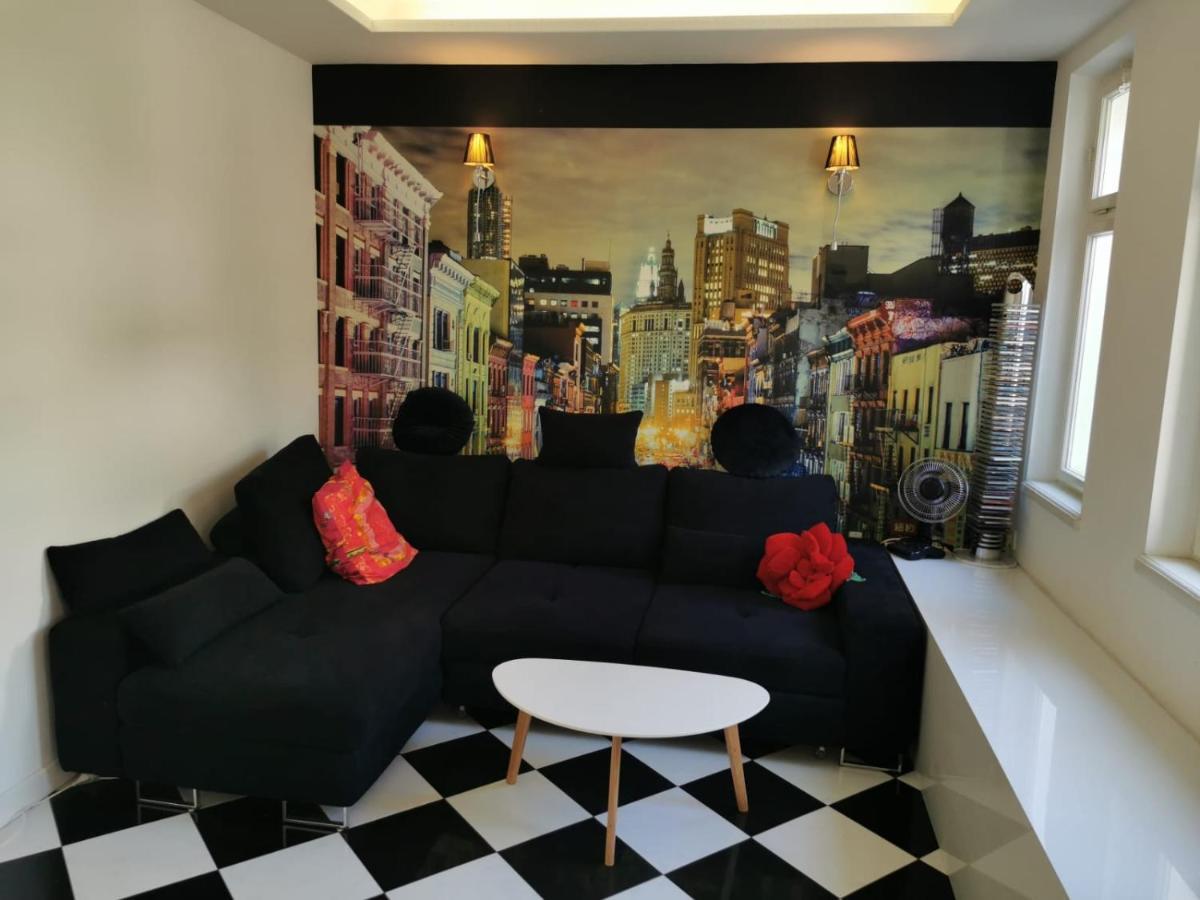 Db Interiors Apartment Split Exterior photo