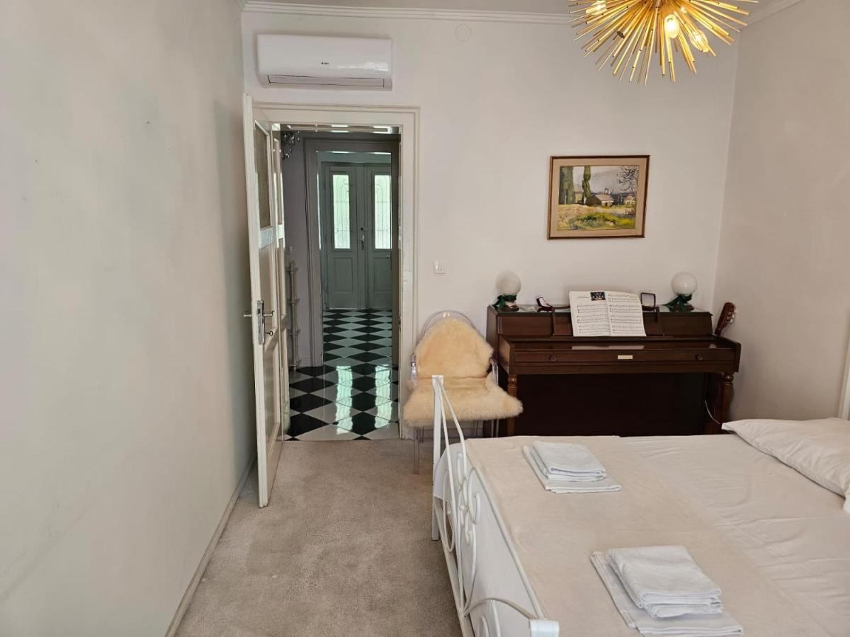 Db Interiors Apartment Split Exterior photo