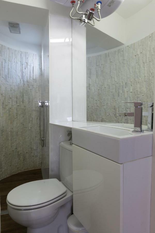 Db Interiors Apartment Split Exterior photo